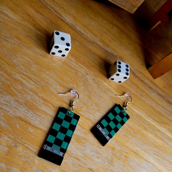 Women's Tanjiro Earrings - Picture 4 of 4